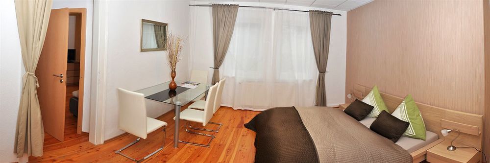 Pension & Ferienwohnung Oberhof 810 M エクステリア 写真